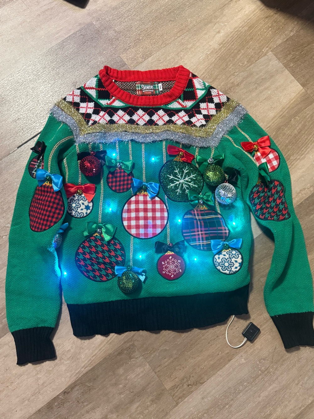 Spencer's Green Red Black Light-Up Holiday Crewneck Sweater